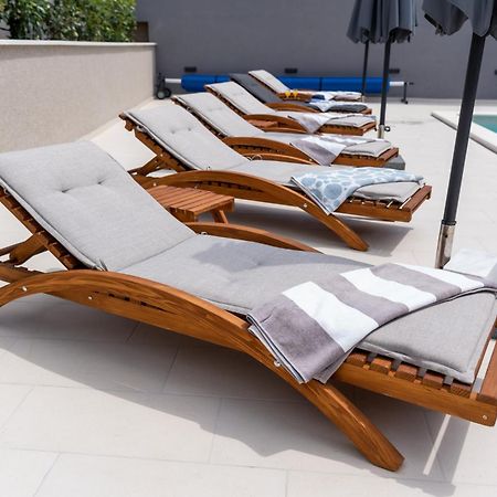 Luxury Apartment Lorena - Private Heated Pool - Jesenice  Exterior foto