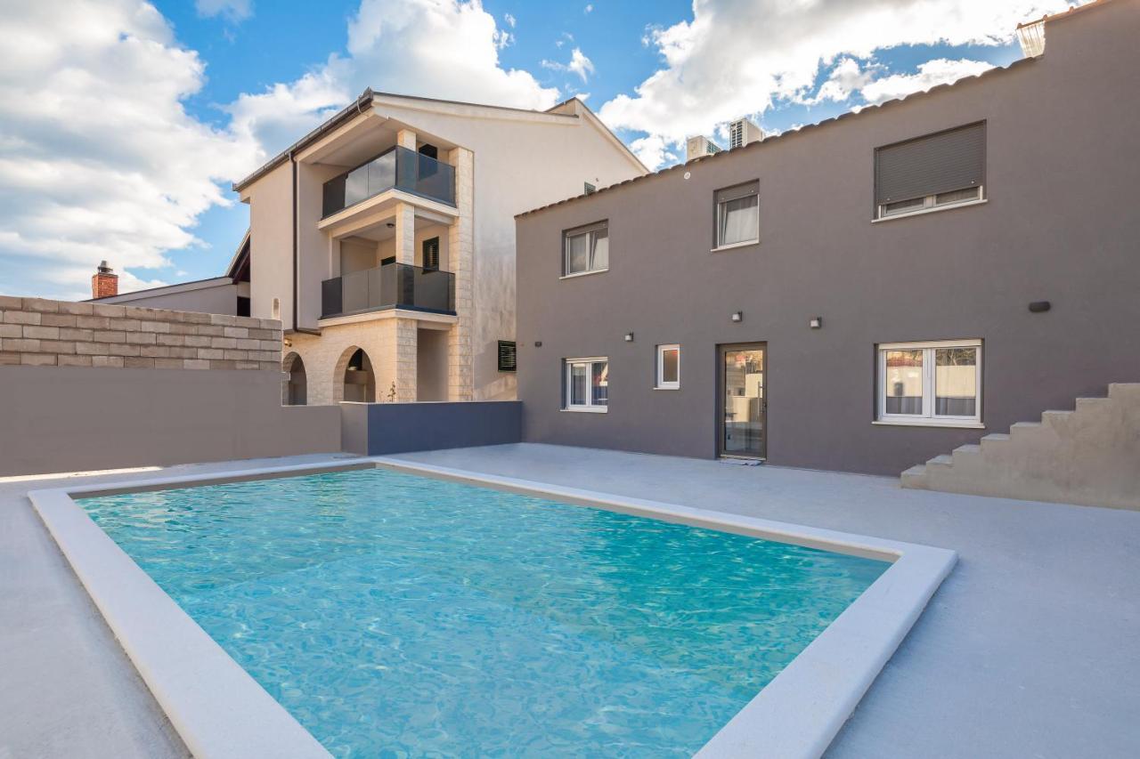 Luxury Apartment Lorena - Private Heated Pool - Jesenice  Exterior foto
