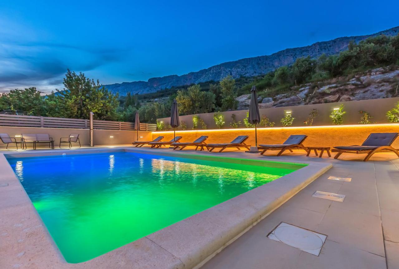 Luxury Apartment Lorena - Private Heated Pool - Jesenice  Exterior foto